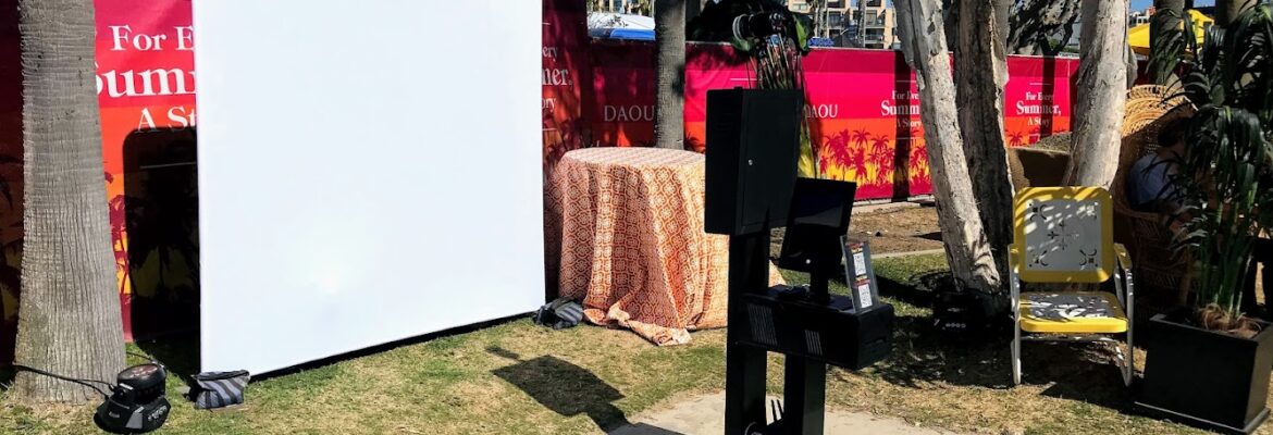 Lucky Frog Photo Booth | 360 Video Booth Rental Los Angeles