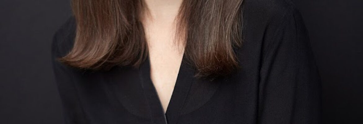 Tiny Space Studio – Headshot & Corporate Photography