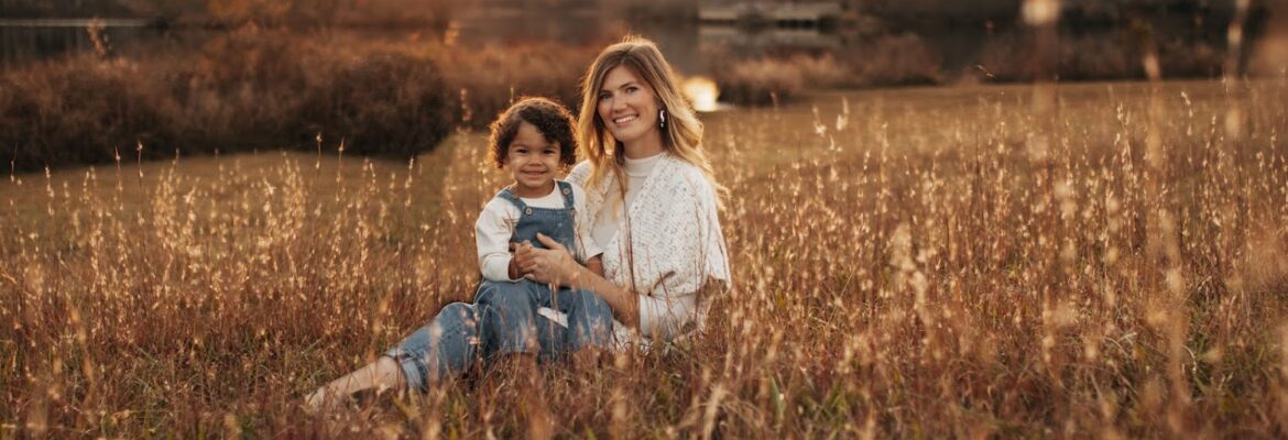 Raising Flowers Photography – Family & Wedding Photographer