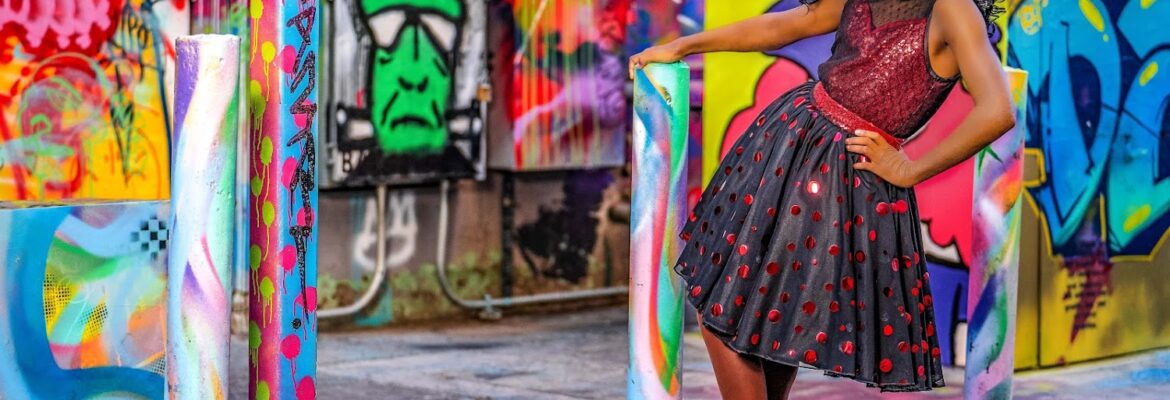 COURTULOOKIN Images