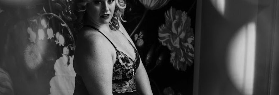 Boudoir by Naomi