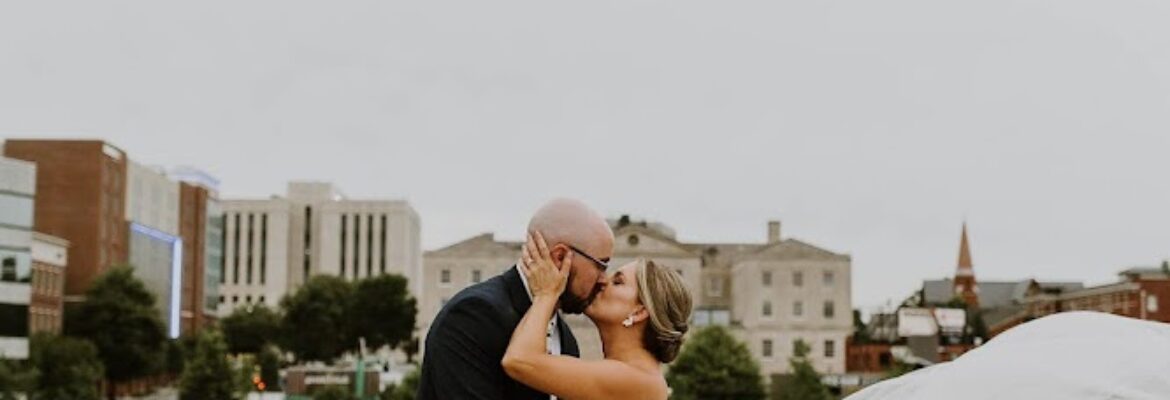 Lanterns and Feathers Photography