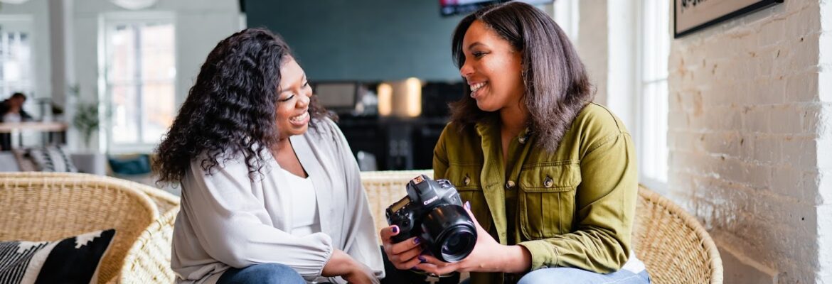 Carrie Allen: Charlotte Headshots and Branding Photography