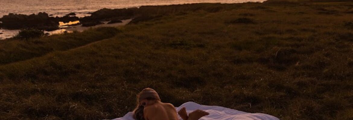 Lindsey Hahn Boudoir