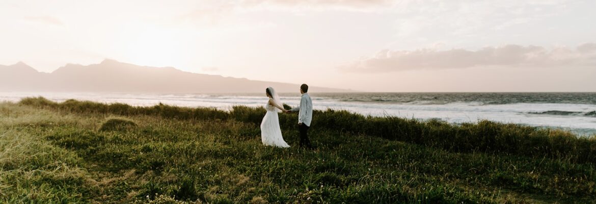 Aly Dove Photography: Hawaii Elopement and Wedding Photographer