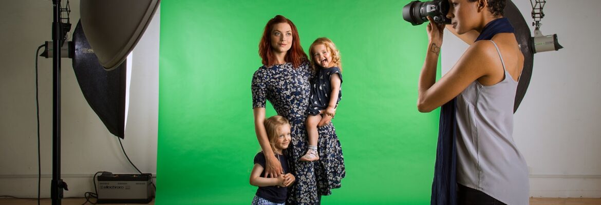 One Hour Photo Studio