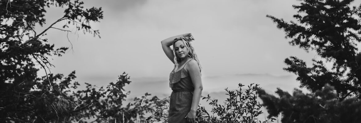 Ashley Jayde Photography – Boise ID Maternity & Boudoir Photography