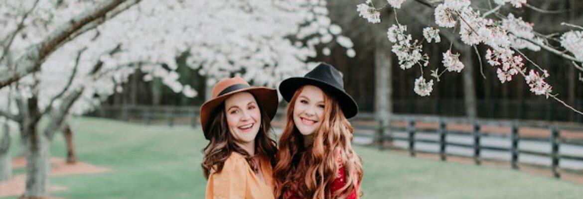 Tiffany and Makenzie Photography