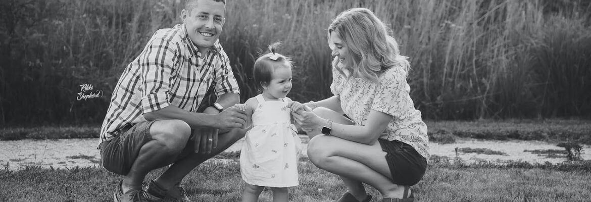 Rikki Shepherd, Charlotte & Lansing Michigan Newborn & Baby Photographer