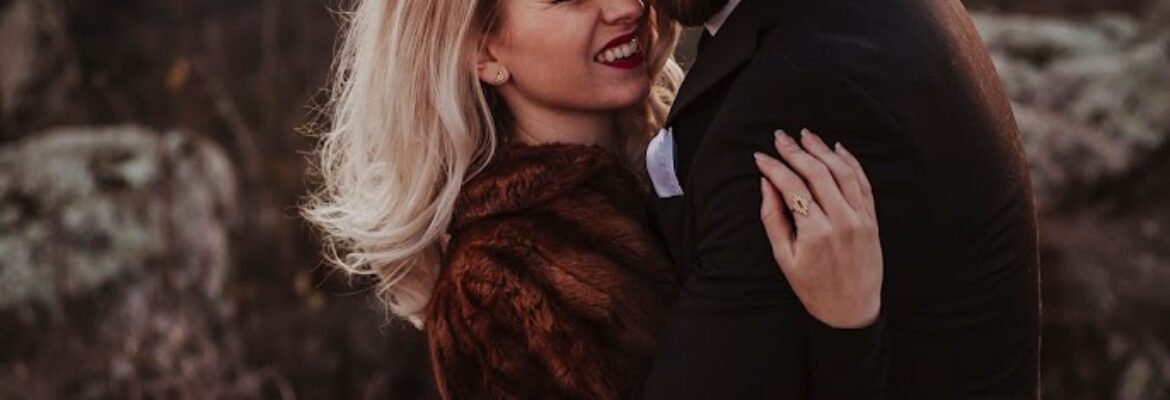 Laura Hood Photography, LLC