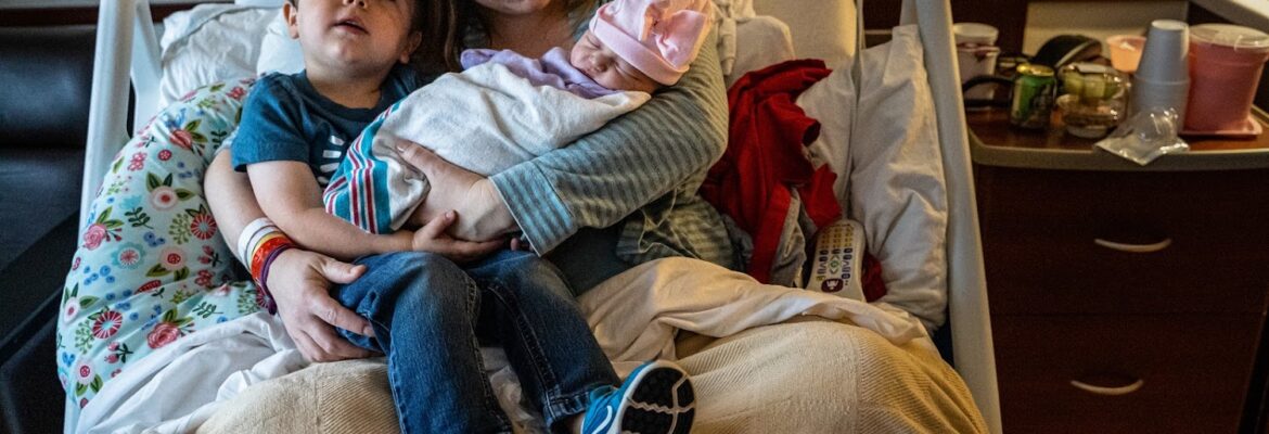 A N N A · H O L D E N ◊ documentary family photographer