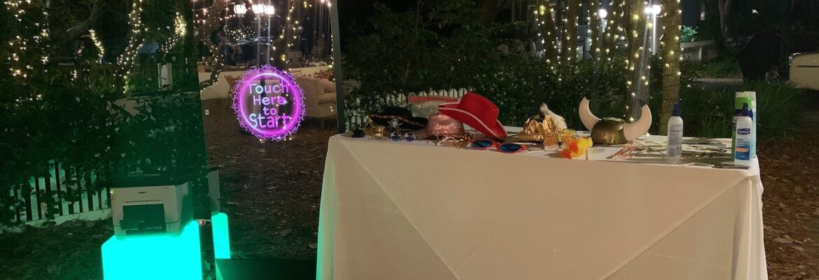 Coastal Reflections Mirror Photobooth