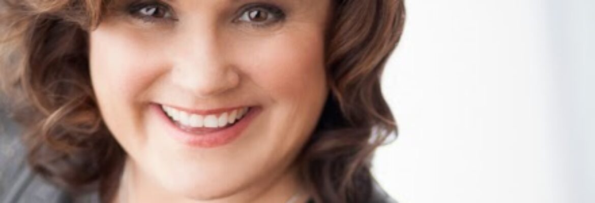 STORYTELLING HEADSHOTS | Corporate Headshots + Business Portraits in Downtown Portland