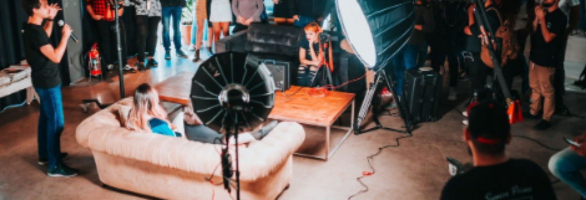 Lights Camera Le Chic