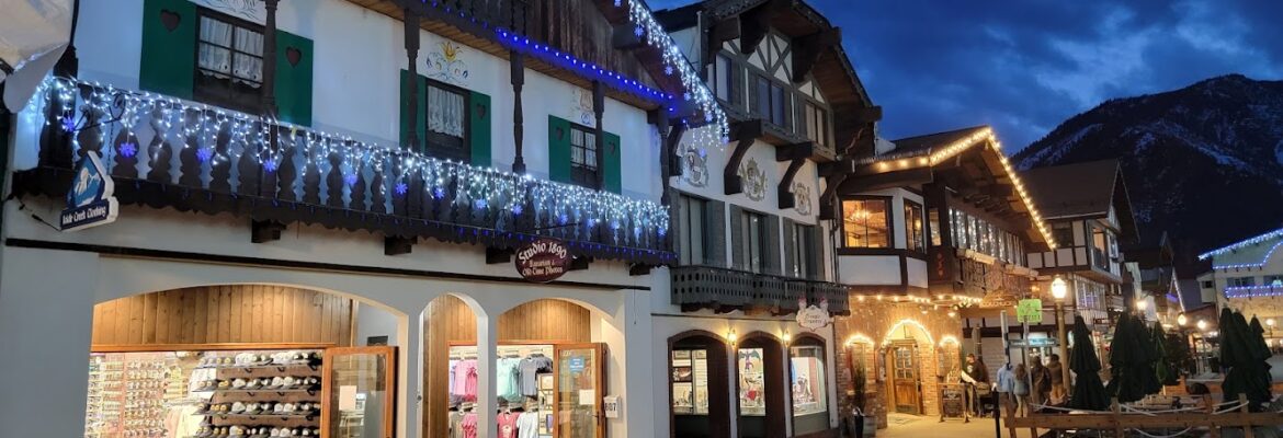 Studio 1890 Old Time Photos