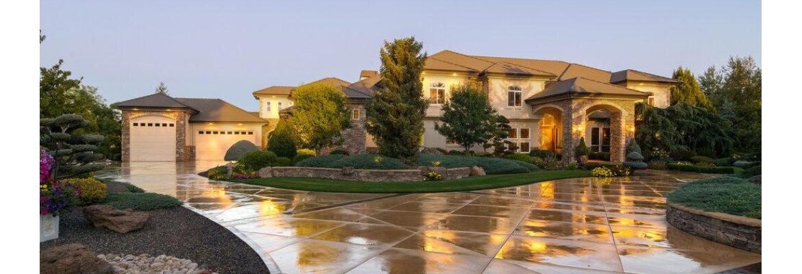 Play of Light Photographics, LLC