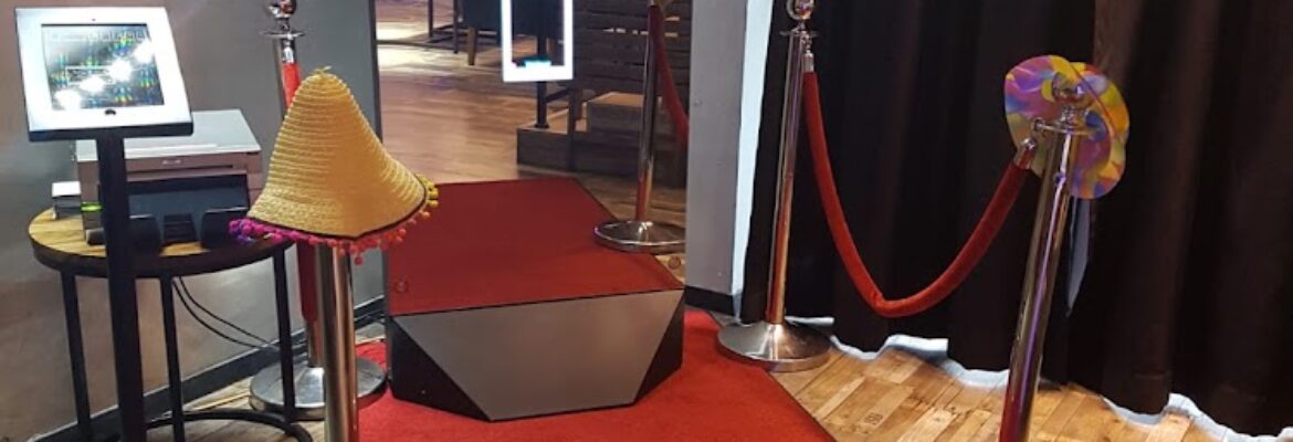 Mirror Magik Photo Booths