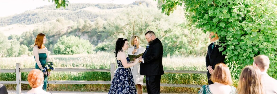 Burlap & Blossom Photography