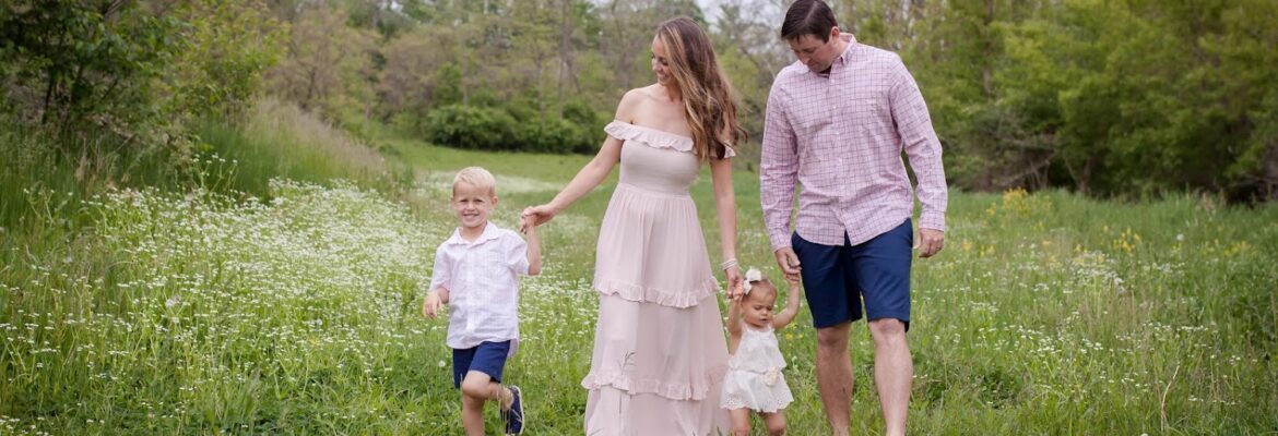 Family Photographer (Molly Jones Photography)