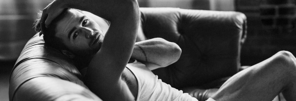 Modern Muse – Boudoir Photographer