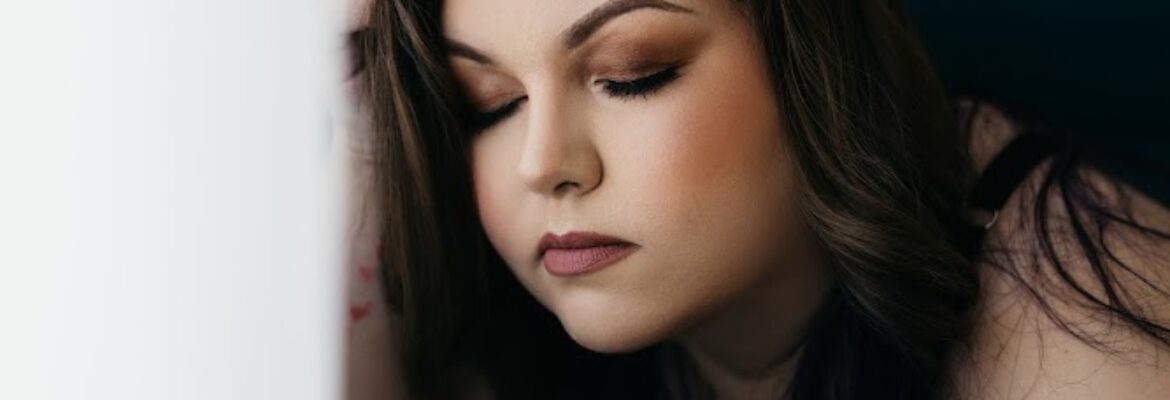 Fem Boudoir Photo Studio