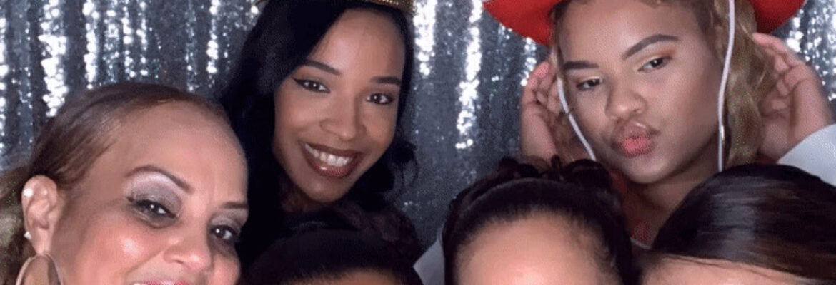 M&M Classy Photo Booth