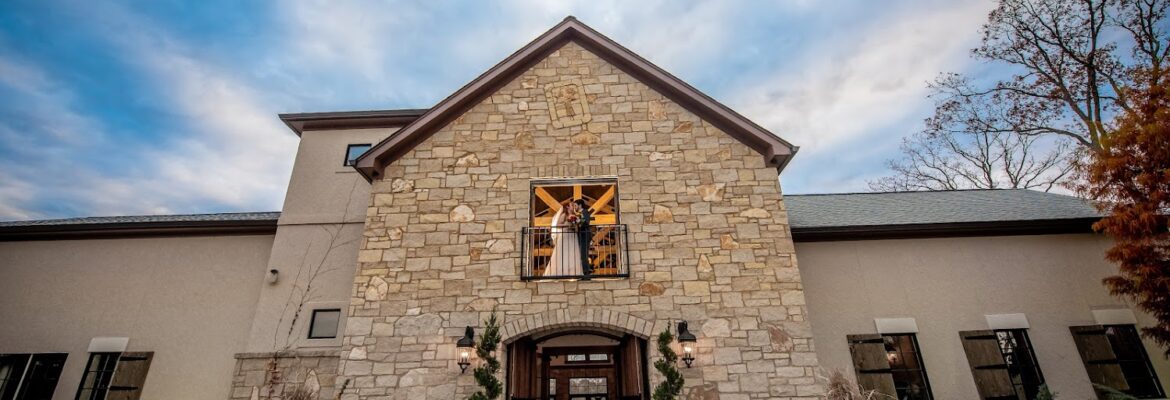 Something Bleu, Premier St. Louis Wedding Photography & Cinema