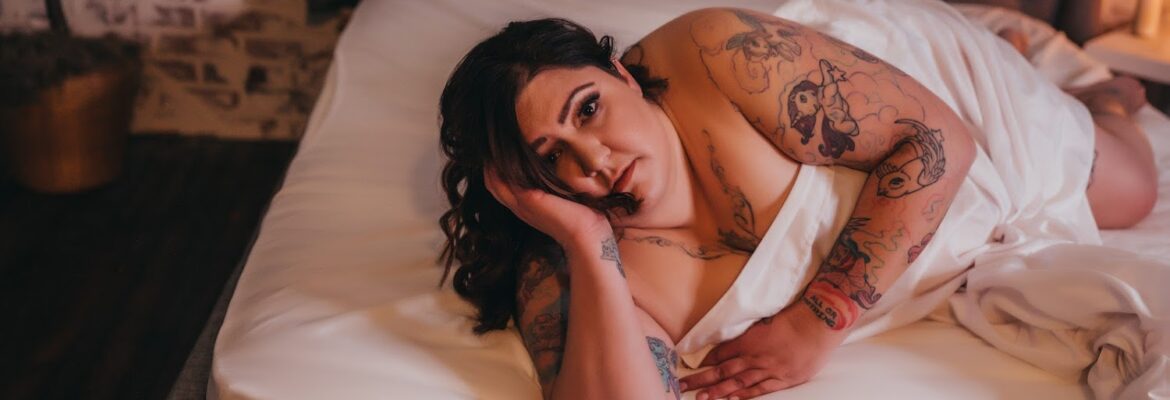 Embrace Boudoir & Glamour