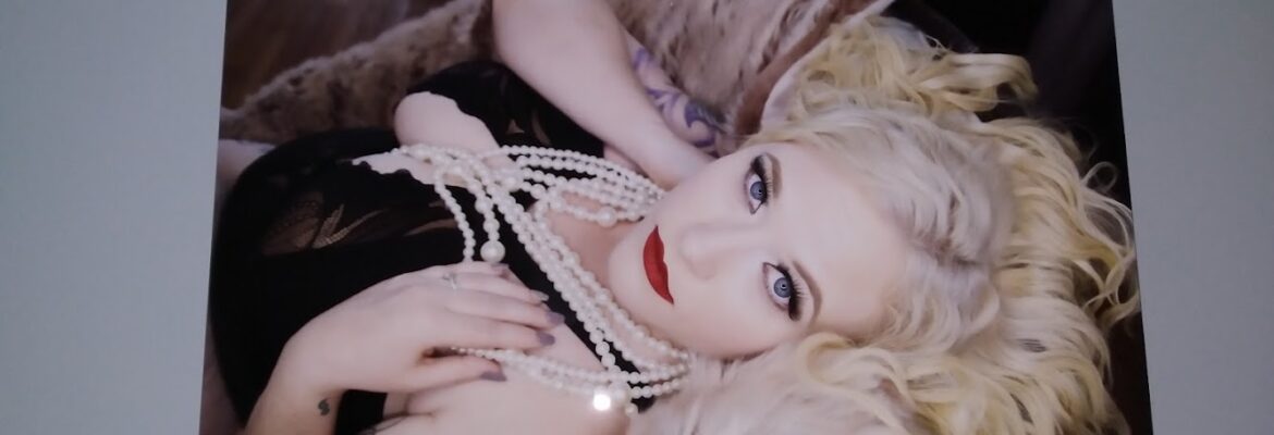 Hello Confidence Studios