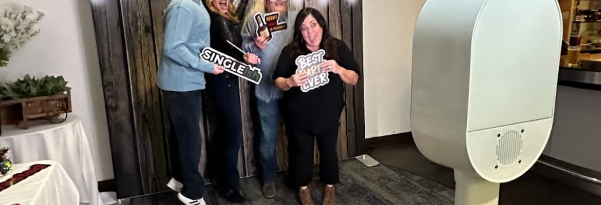 Elite Captures Photo Booth Co