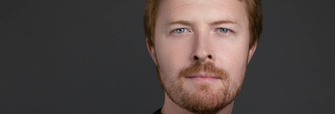 Rebecca-Linh Rodgers Headshot + Portrait Photographer