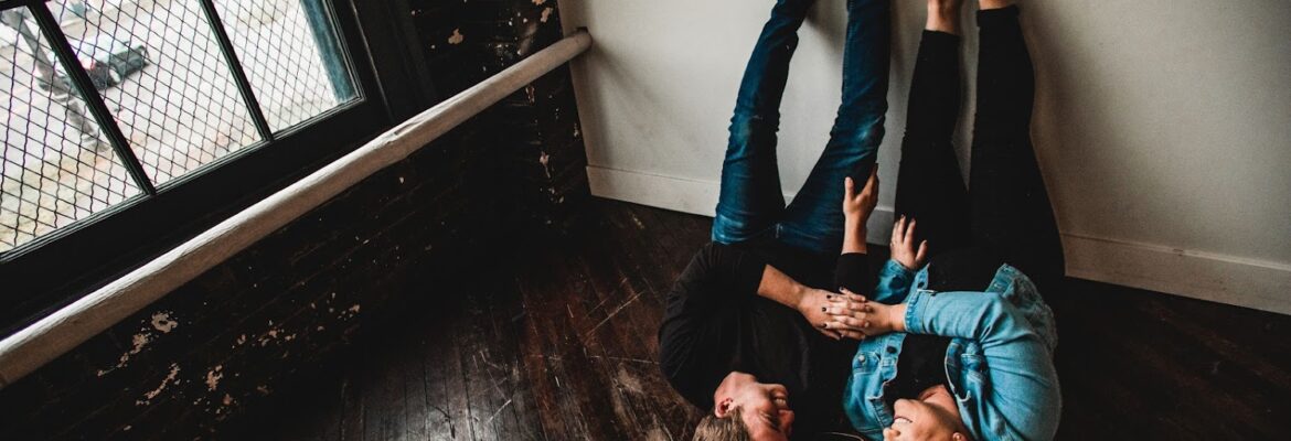 Every Atom Photography by Sarah & Jordan – Husband & Wife photography team