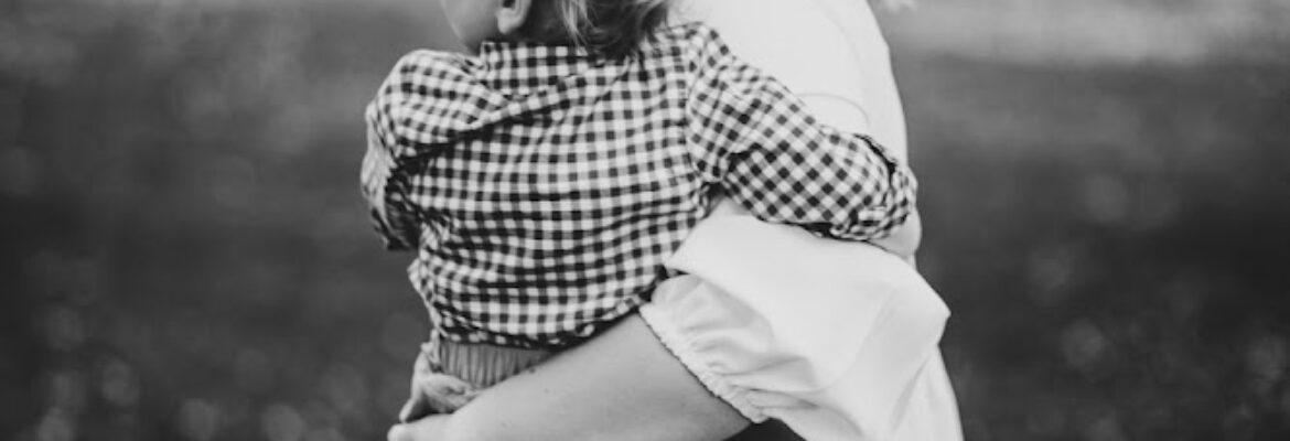 Golden Hearts Photo by Caroline Hilla