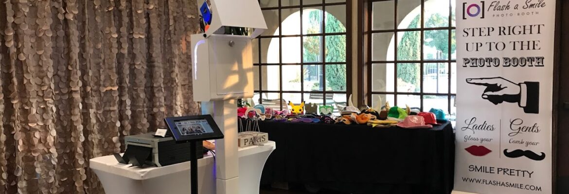 Flash a Smile Photo Booth