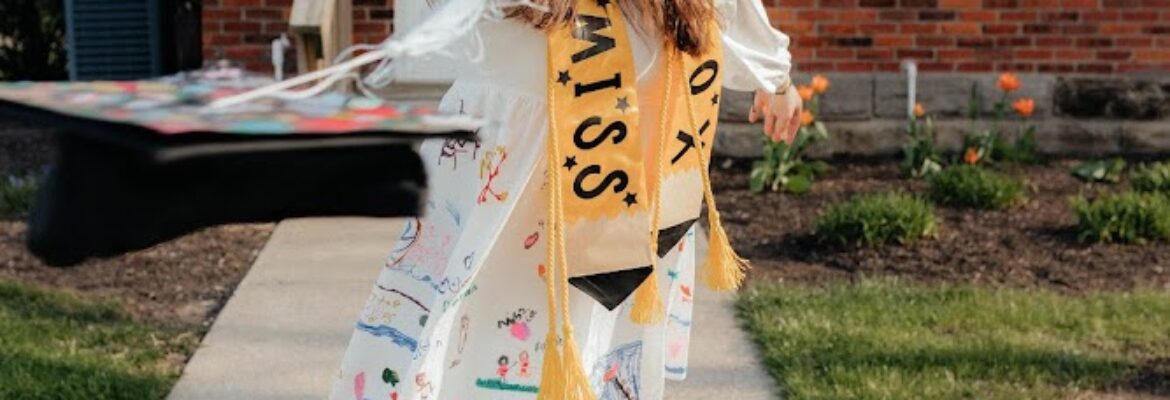 Emily Handshoe Photography