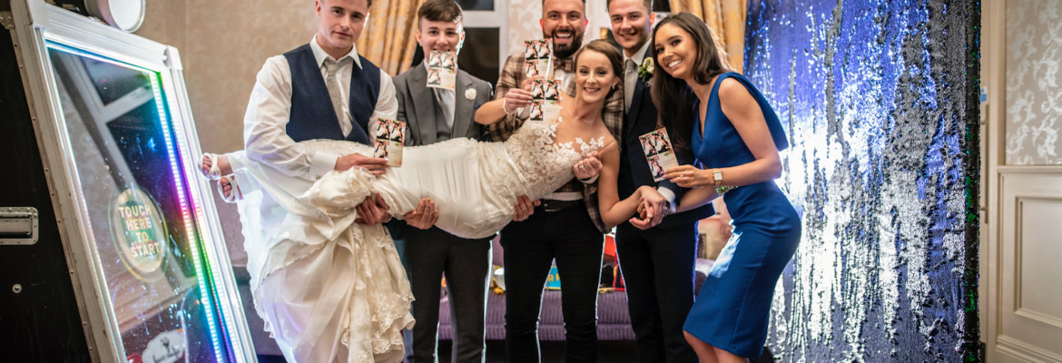 Chic Pics Photo Booth