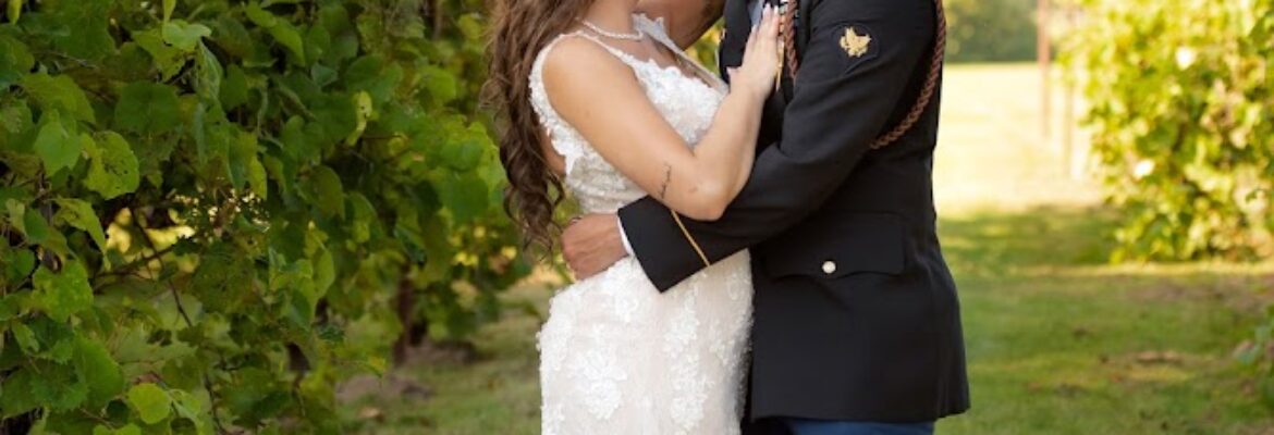 Charming Hearts Wedding Photography