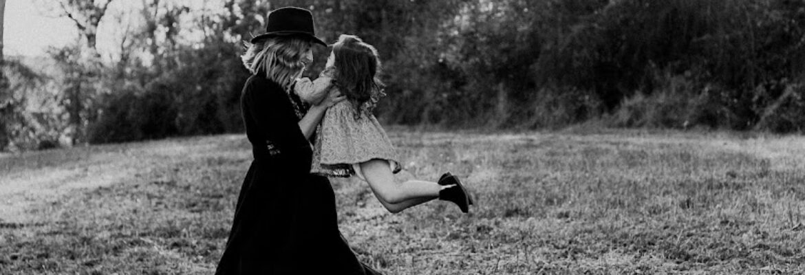 Golden Folk Photo
